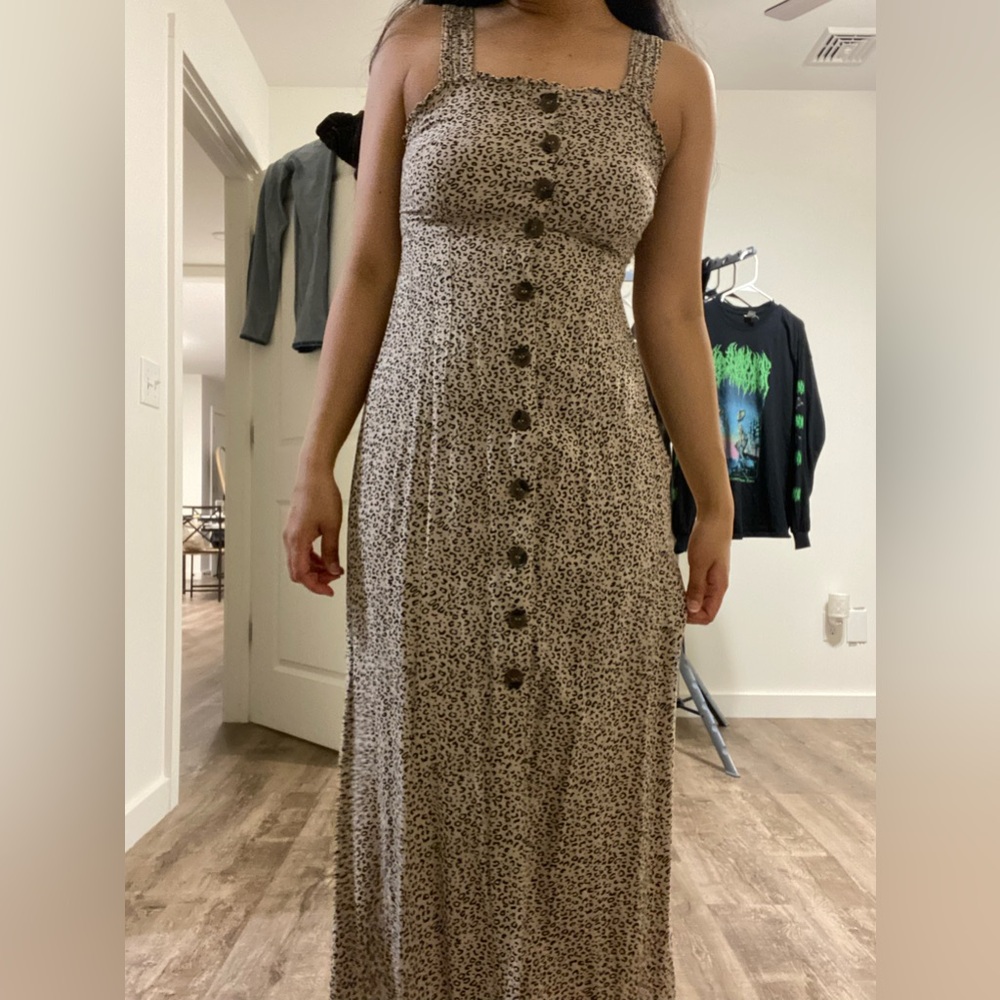 Cute button down maxi dress!